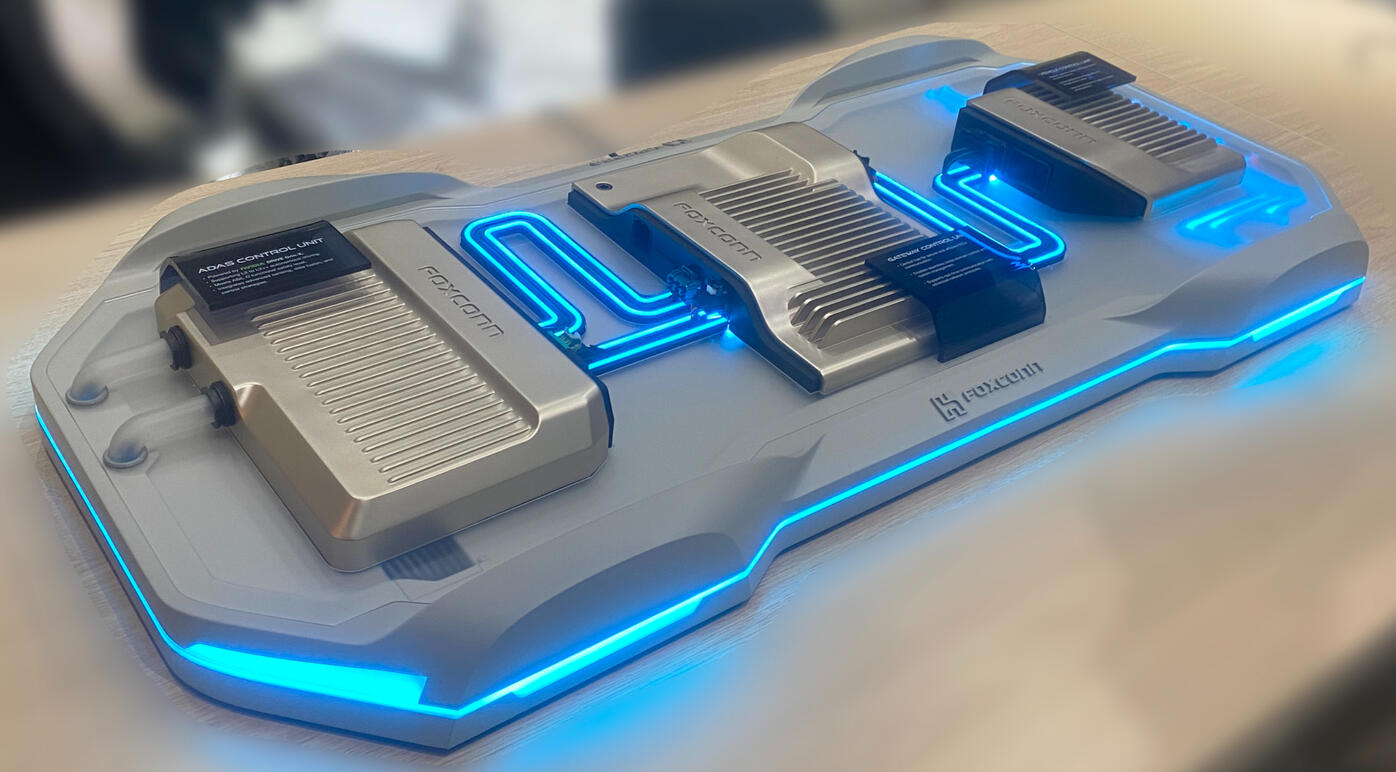 鴻海於2025年在美國GPT大會上,使用的車載平台技術展示模型 造型設計:KO'LAB 原型機構:簡曙創造